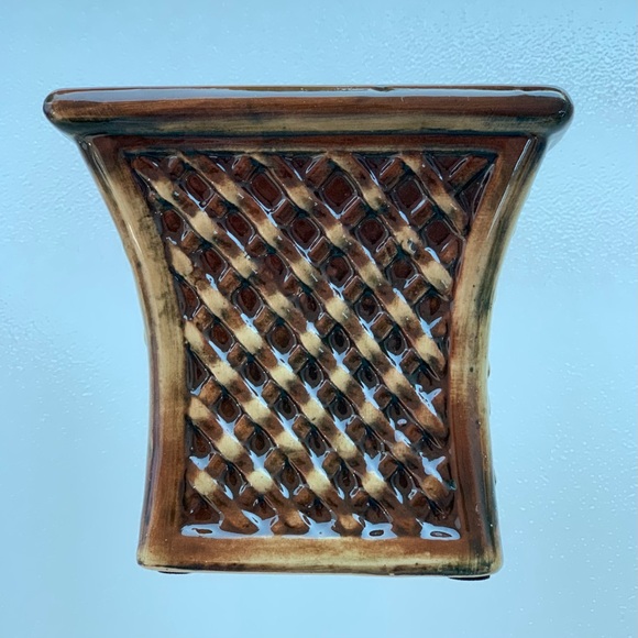 Brown Porcelain Ceramic Basket Pattern Square Pillar Candleholder ~ 4-1/2” - Picture 6 of 11